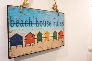 Guest Rooms Old Captain