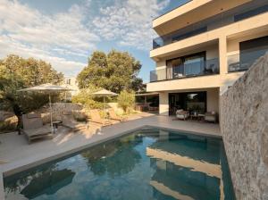 V I D Boutique Apartments