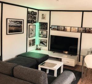 Java Themed flat near Zoo