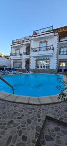 Villa golden life apartments, new property with pool access
