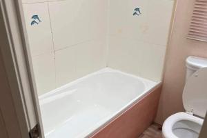 3 Bed - Sleeps 6 - Lake View - Beach Access - Pets