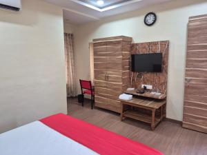 Hotel Karnales Visawa