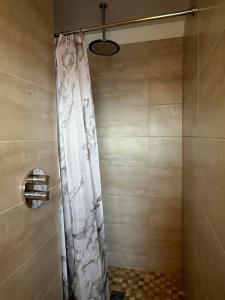 Spacious and family friendly 4 bedroom apartment - Birta Rentals