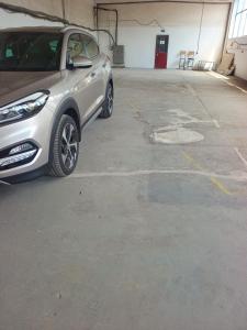 parcare privata doar pentru autoturisme
