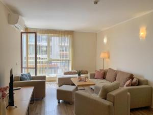 Beachfront Obzor Sea View & 5 Swimming Pools