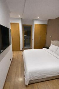 Premium 2-Bedroom Apartment Luxury & Comfort