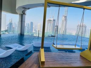 Paramount 38F - 2BR sea view - 6 guests - 64th floor Burj view pool