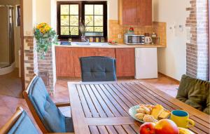 Lovely Home In Debina With Wifi