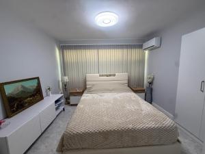Prime Location - shared Bath
