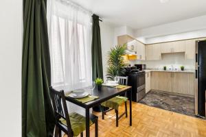 Piccolo Suites Grand Apartments