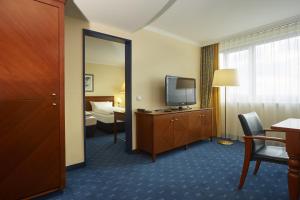 Suite room in H4 Hotel Kassel