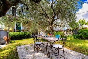 Hostdomus - Olive & Garden