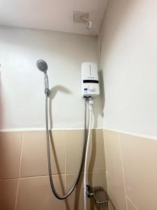 One Oasis 2 Bedroom Unit w Basement Parking 5Pax