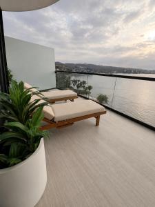 Penthouse 7 Seven Skies Collection