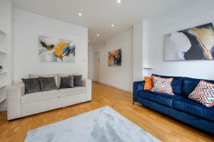 360 W12 Boscombe Road 51