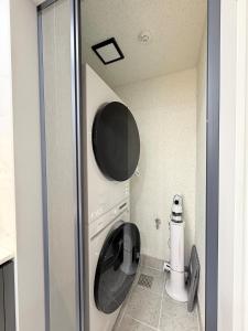 Newly opened, free parking, elevator, hotel bedding, 50-inch TV, Netflix, Yeonsinnae station Lines 3,6,GTX-A