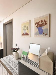 Newly opened, free parking, elevator, hotel bedding, 50-inch TV, Netflix, Yeonsinnae station Lines 3,6,GTX-A