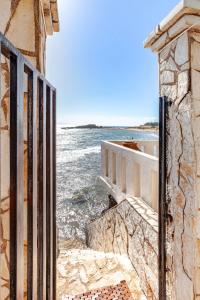 Villa Rena In Front of the Sea