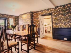 Amazing Villa Right In The City Heart