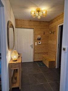 T4 GRAND STANDING, ROOF-TOP AVEC JACUZZI Centre station VALBERG