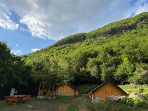 Bungalovs-Guest House Alpina