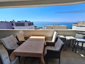 Luxury Apartment Tina by the beach Znjan Split put znjana 3c