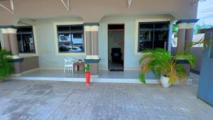 T Skylark houses 3