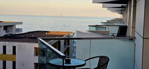 Infinity Pool Apartment - Beach Pool & Spa Resort
