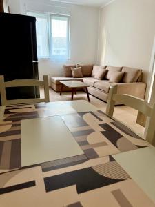 EG Beach Apartments 105A
