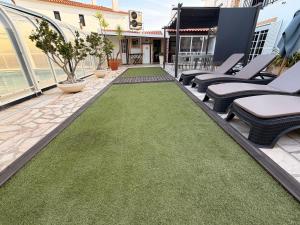 Dii Beach House with year round heated indoor pool 28 to 32 degrees