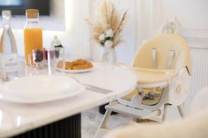 Sublime Appartement dArtiste Haut Standing - Vue Mer Magique & Face Gare TGV - Parking privé