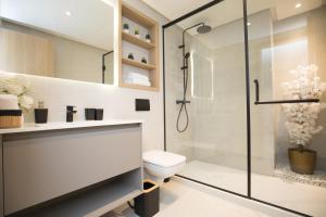 Sublime Appartement dArtiste Haut Standing - Vue Mer Magique & Face Gare TGV - Parking privé