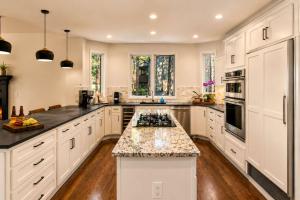 Luxury Golf Estate - 7 Ensuite Suites - Steam Spa - Theatre