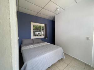 House 8 Min from El Tunco • Surf City