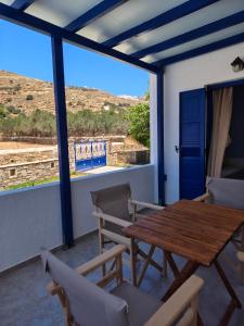 Deilino - Olive View Studio