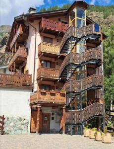 Snowpeak Apartment Valtournenche