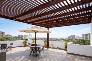 Luxury Terracotta Residence