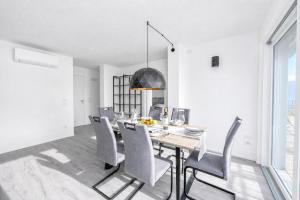 Rustichel Fantastic Lake View - Happy Rentals