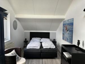 Bungalow in Breskens near Beach & Lighthouse