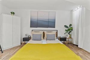 Cozy Basement Apartment near Belvedere