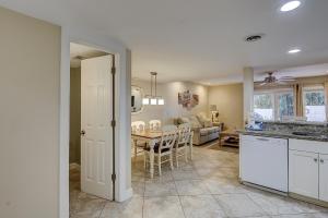 2 Bedrooms, 2 Bathrooms, Sleeps seven Bikes & Beach Gear included