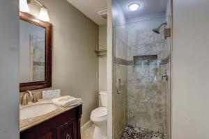 2 Bedrooms, 2 Bathrooms, Sleeps seven Bikes & Beach Gear included