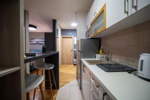 Mac Number One City Center Designer Apartment
