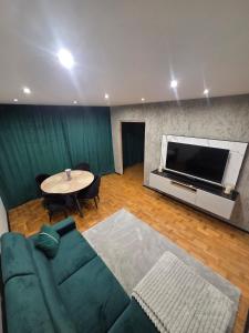Modern Apartament-mieszkanie przy metrze Wola Faktura VAT