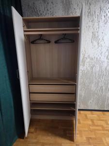 Modern Apartament-mieszkanie przy metrze Wola Faktura VAT