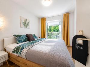 Apartment Pinia, King Bed, Balcony & Free Parking