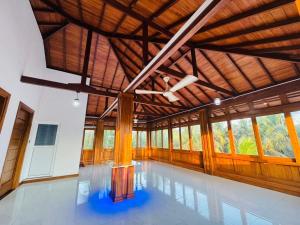 Maple leaf seaside villa