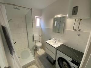 Apartments with parking space Biograd na Moru - 27130