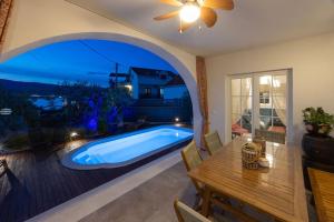 The Three Flowers Pool House