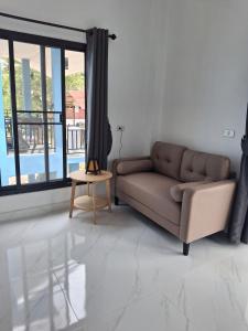 Smart TV, 5 min to Beaches, Yoga, Shops, King Bed, Cotton Sheets